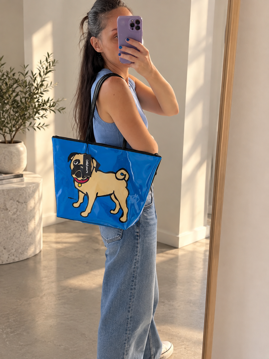 Pug Desenli Rugan Lacivert Çanta